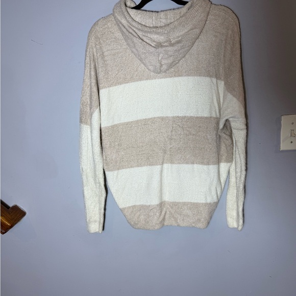 Barefoot Dreams  Tan and Cream Hooded Sweater size L/XL - Picture 8 of 11